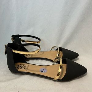Daisy Fuentes Flats